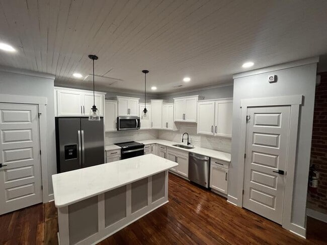 Building Photo - 201-B East Main Street, Suite 201