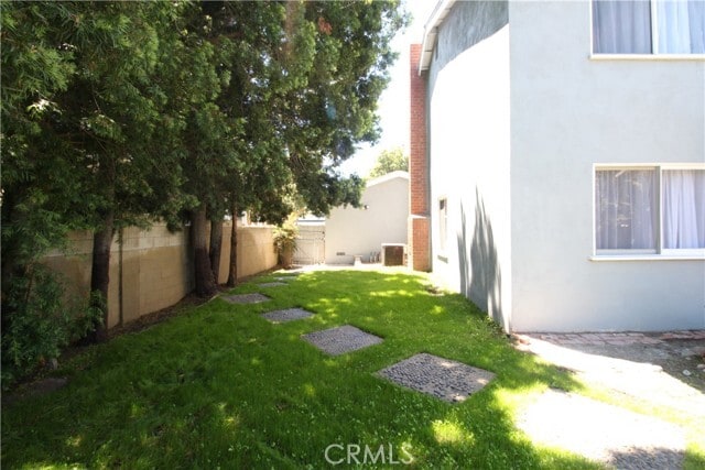 Building Photo - 2217 Pasadena St
