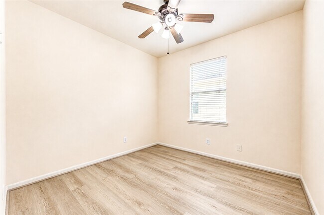 Building Photo - 7419 Sabinal Creek Dr