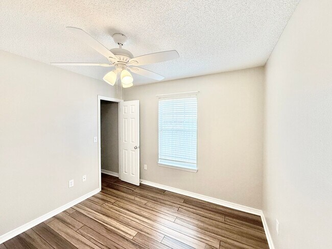 Building Photo - Spacious 4-Bedroom All Brick Home