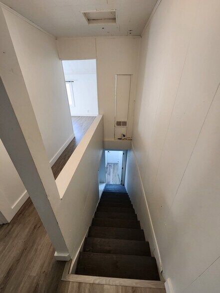 Building Photo - 308 Prentice Ave