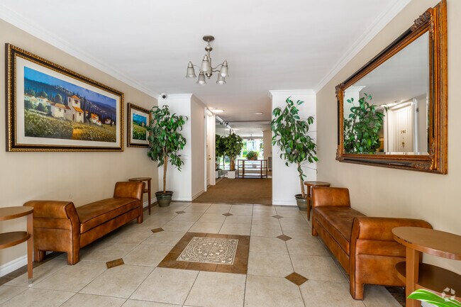 Lobby - Palm Beverly Apartments