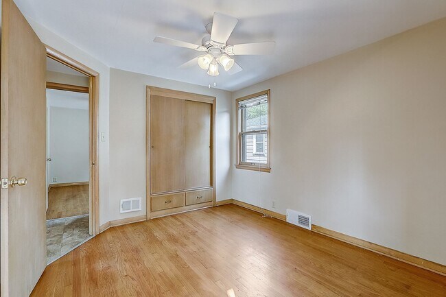 Building Photo - 4670-72 N 45th St