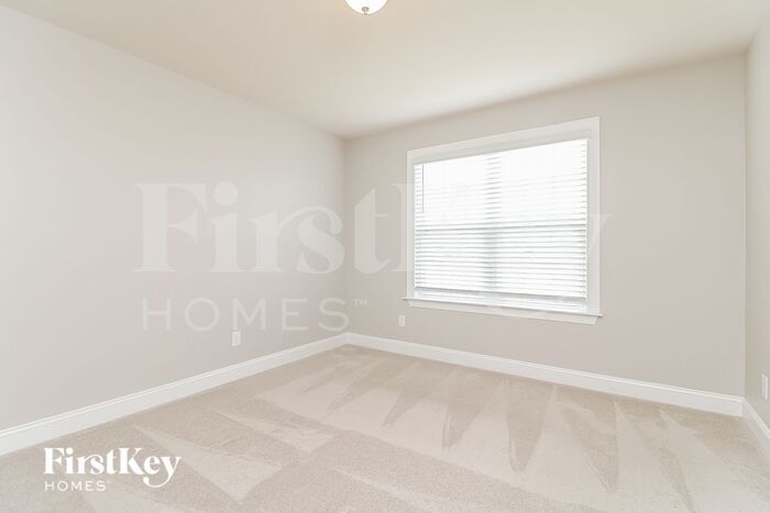 Building Photo - 64 Waterpine Dr