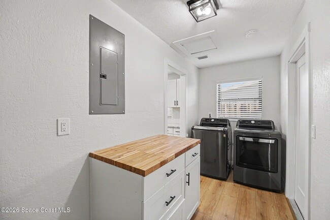 Building Photo - 855 Montego Bay Dr S