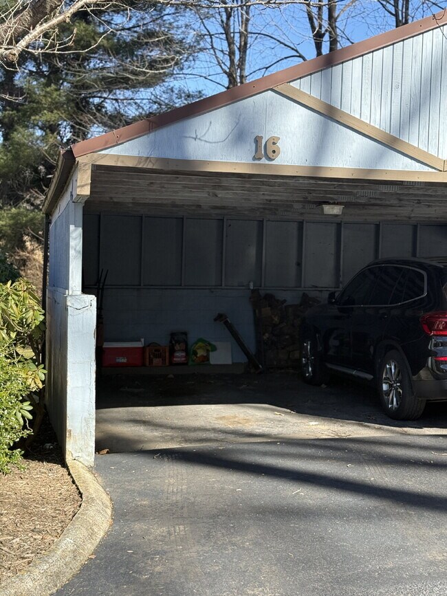 Building Photo - Stunning 2-Bed, 2-Bath Condo Views,  Modern Amenities in Waynesville, NC