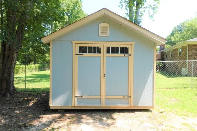 Building Photo - 115 Konnarock Cir
