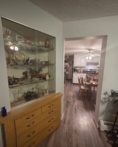 Building Photo - 22 Victoria St