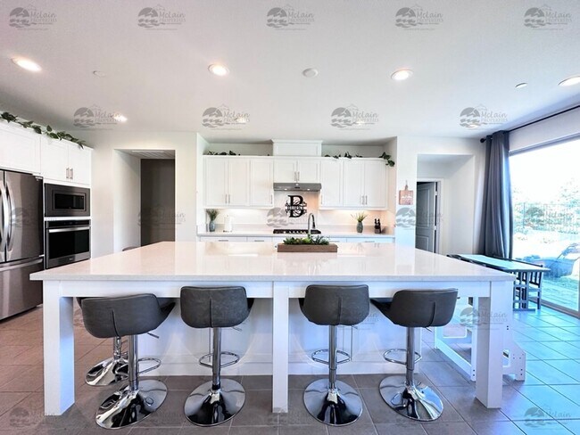 Building Photo - Luxury 5 bedroom, 3 bath home in Bonsall!