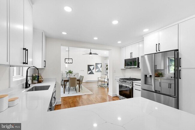 Building Photo - 6353 Crosswoods Dr