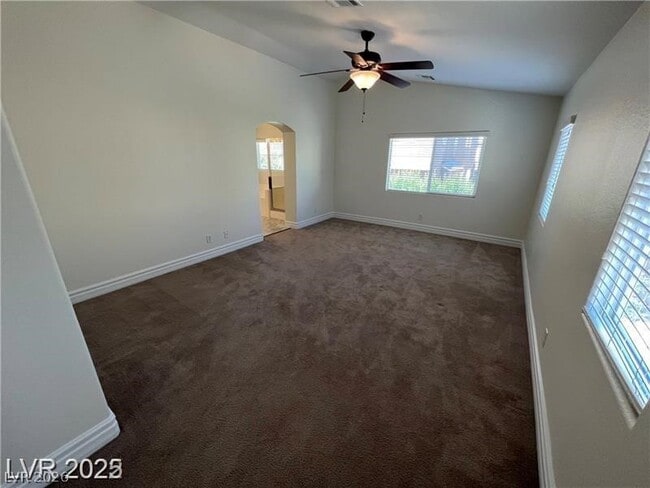 Building Photo - 291 Broken Par Dr