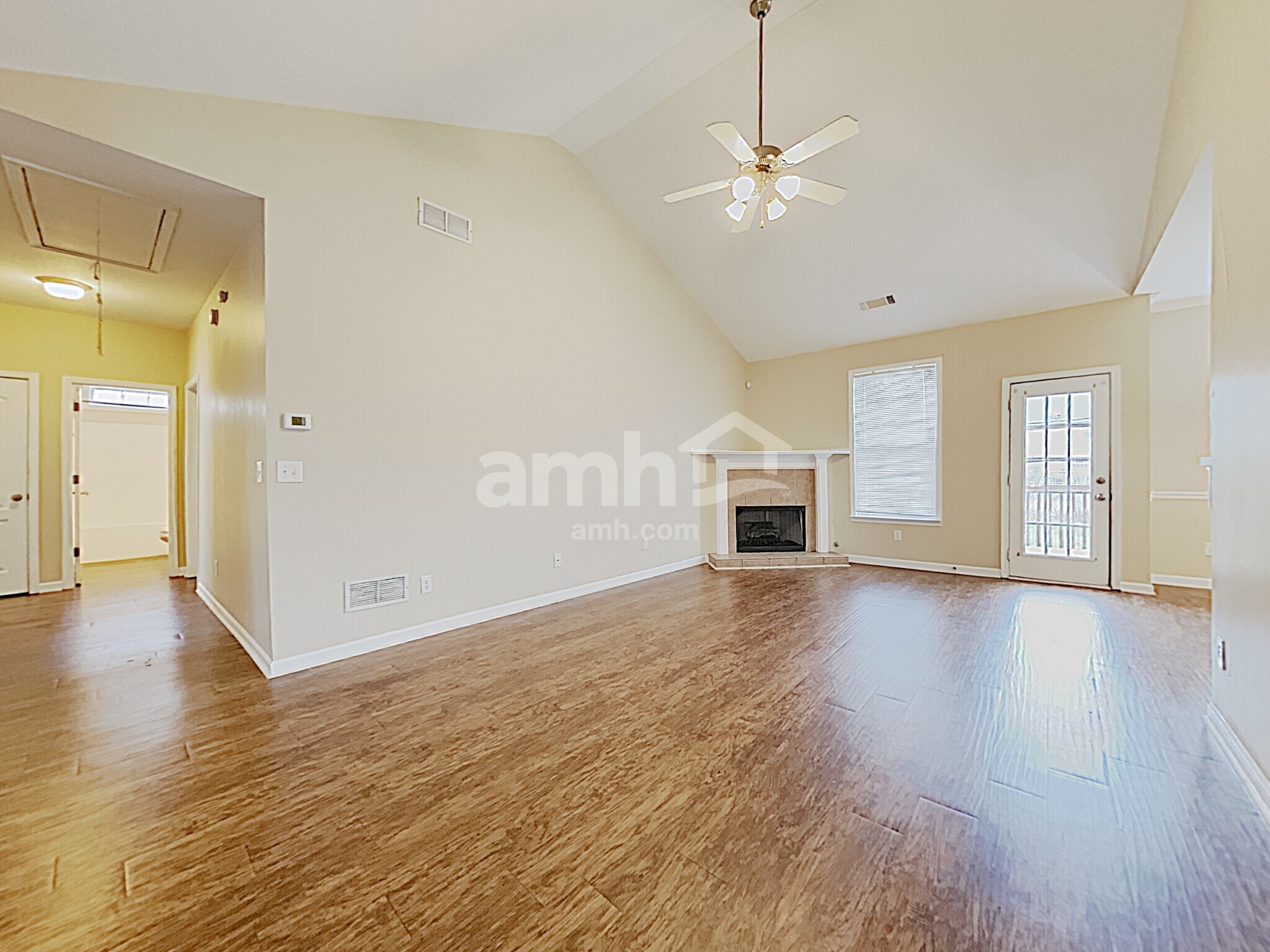 Building Photo - 2383 Temple View Dr