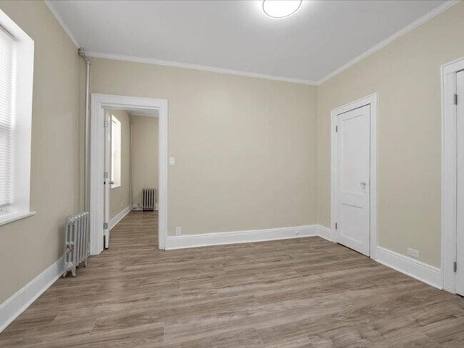 Building Photo - 2741 Stillwell Ave