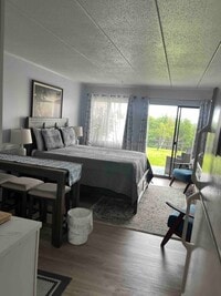 Building Photo - Cedar Lodge-103