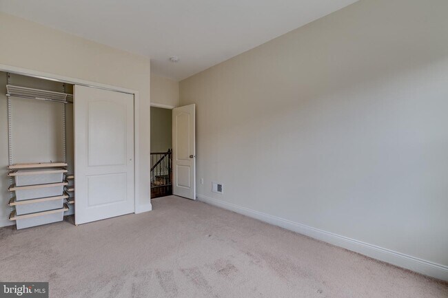 Building Photo - 42948 Courtland Chase Square