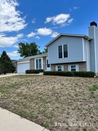 Building Photo - 11194 Forest Ave