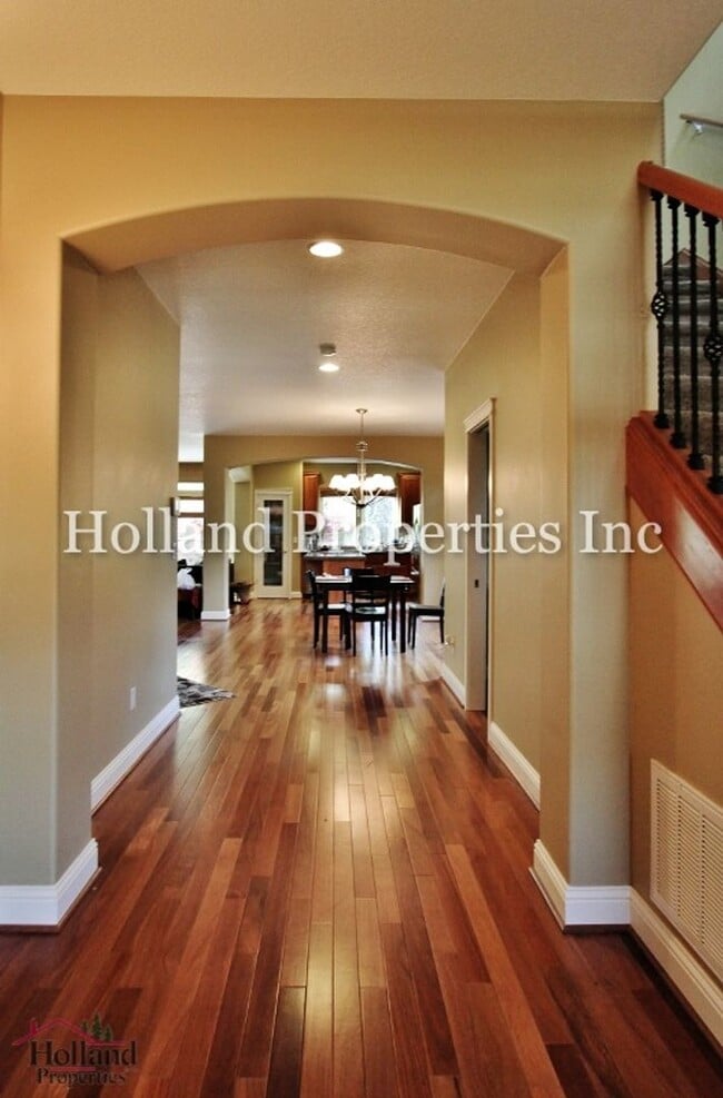 Building Photo - 5502 NE Lagos Ct