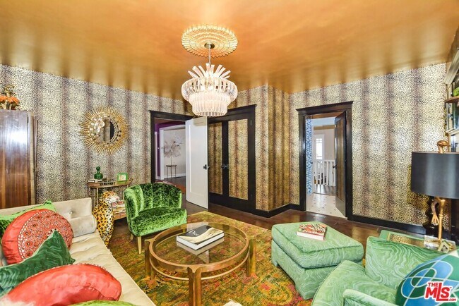 Building Photo - 2172 Argyle Ave