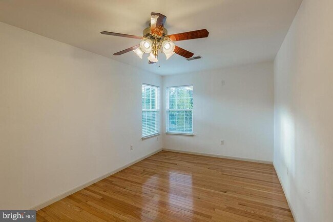 Building Photo - 105 Bridgette Pl NE