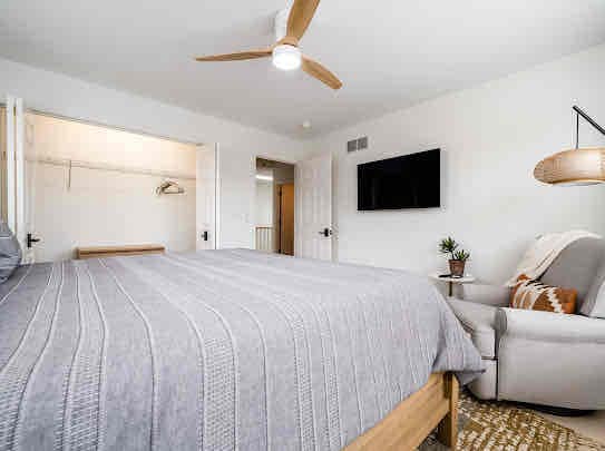 Building Photo - 428 Island Pointe Dr