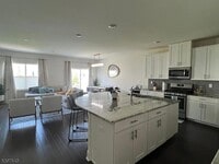 Building Photo - 31 Gerhard Pl