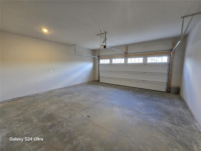 Building Photo - 419 Vly Oak Dr