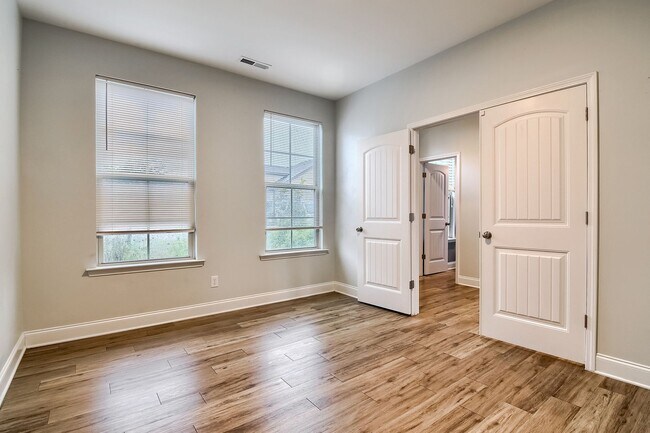 Building Photo - 4440 Lord Mario Ct