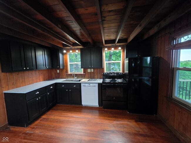 Building Photo - 158 Redbud Ln
