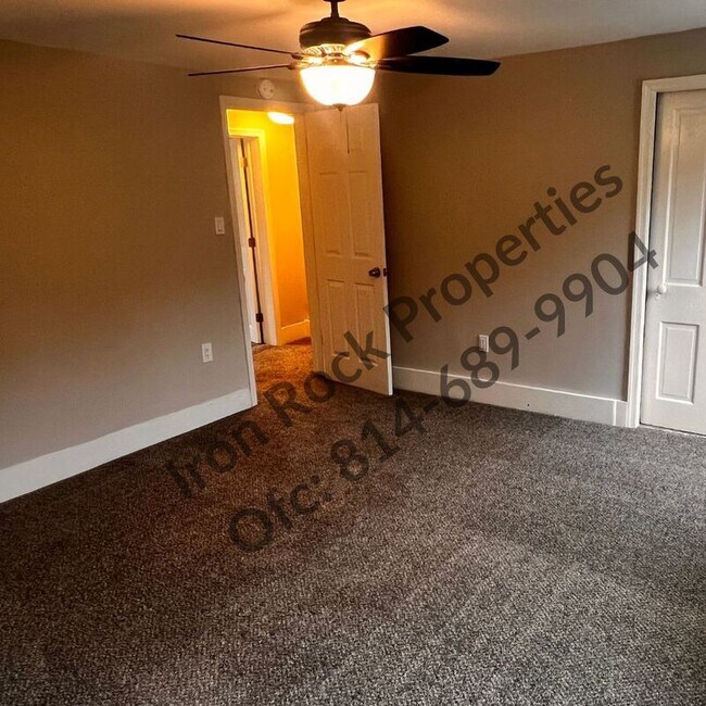 Building Photo - 130 Cole St