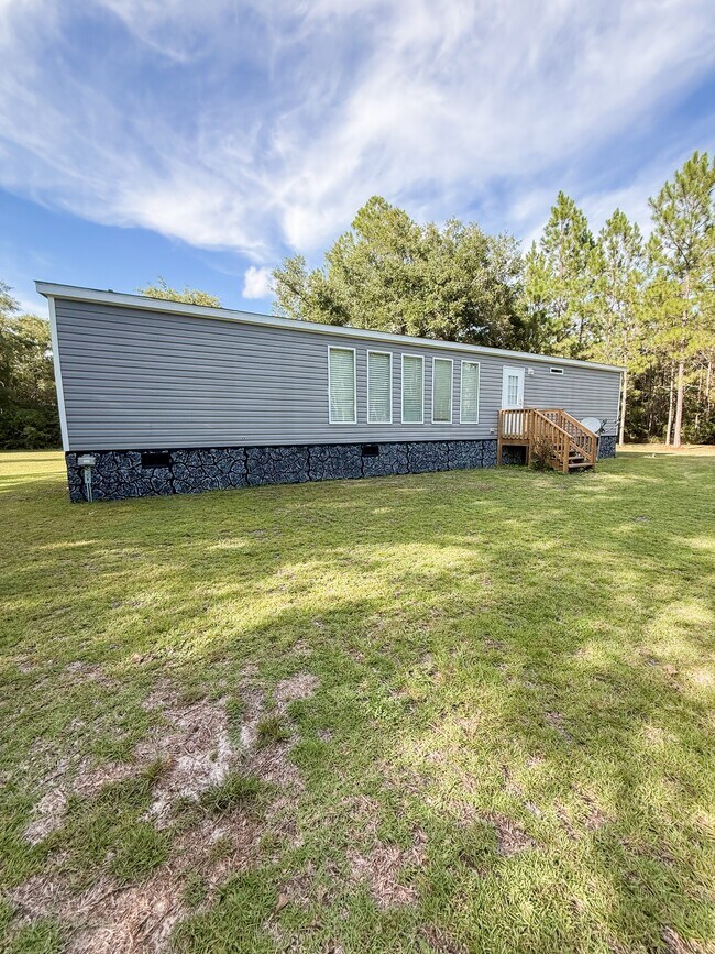 Building Photo - 687 Lawhon Mill Rd