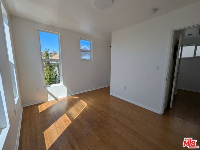 Building Photo - 348 Patton St