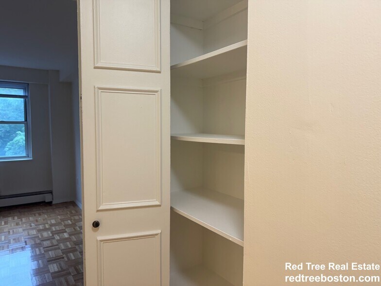 Building Photo - 185 Freeman St