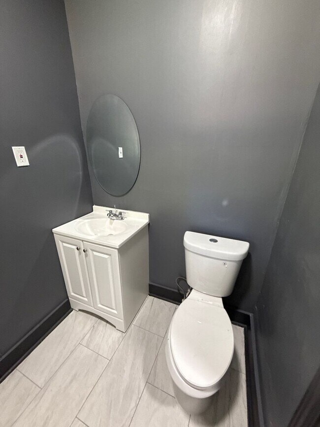 Building Photo - Welcome to your dream home!