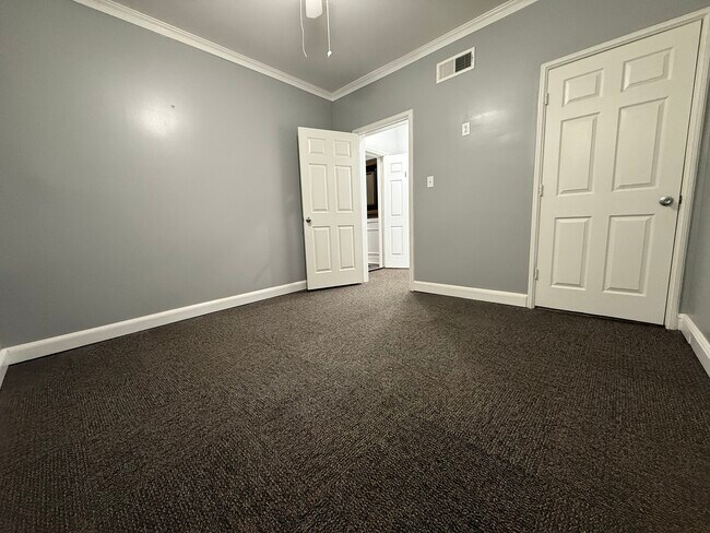 Building Photo - BRICKROAD apts.