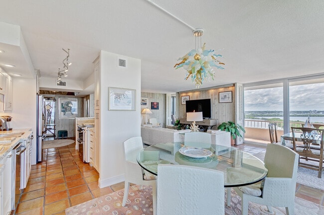 Building Photo - 5550 N Ocean Dr