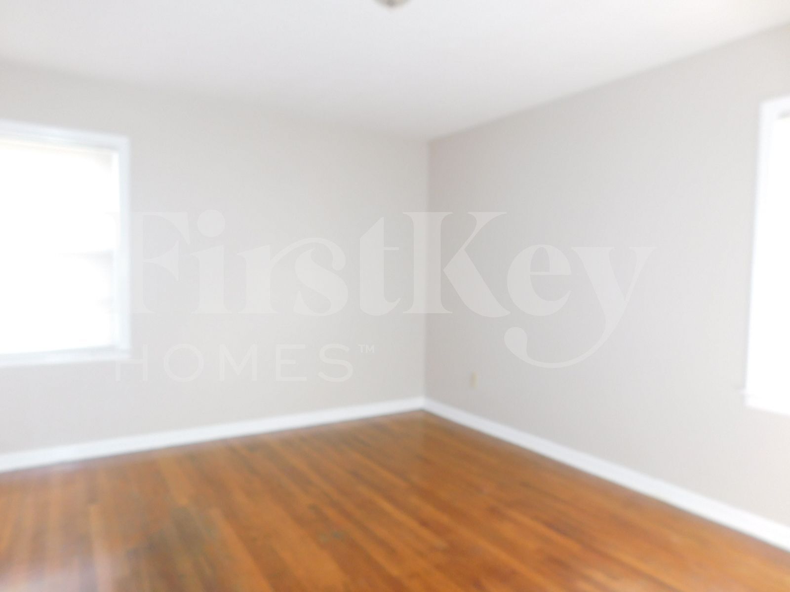 Building Photo - 4896 Lochinvar Dr