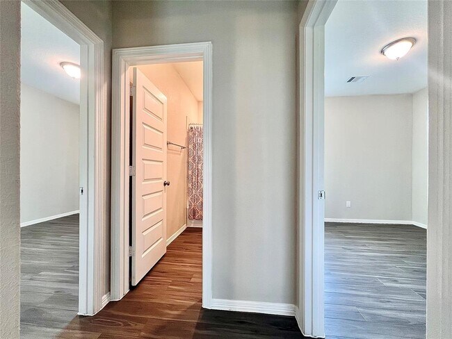 Building Photo - 21122 Voyage Ln