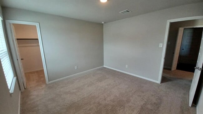 Building Photo - 2485 Bull Trout Dr