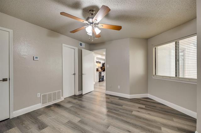Building Photo - 2304 Balsam Dr