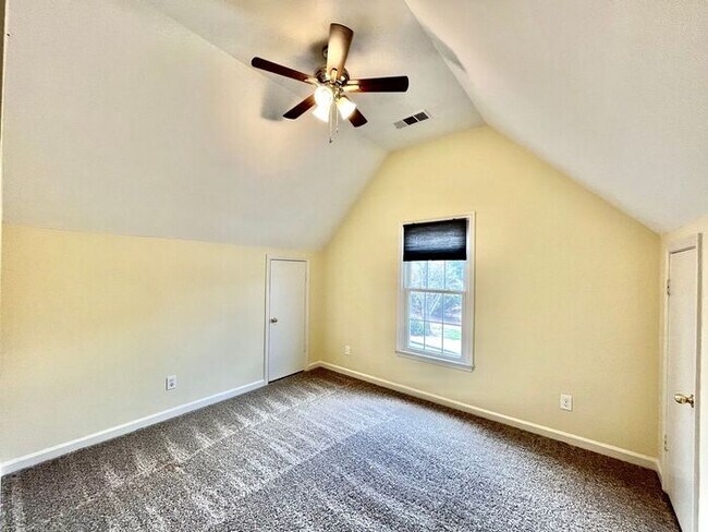 Building Photo - 4925 Byers Rd