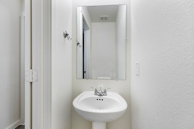 Building Photo - 21155 Gosling Rd