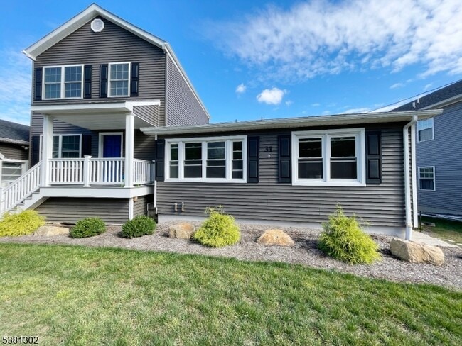 Building Photo - 31 Lakeside Blvd