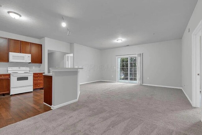 Building Photo - 773 Hidden Springs Dr