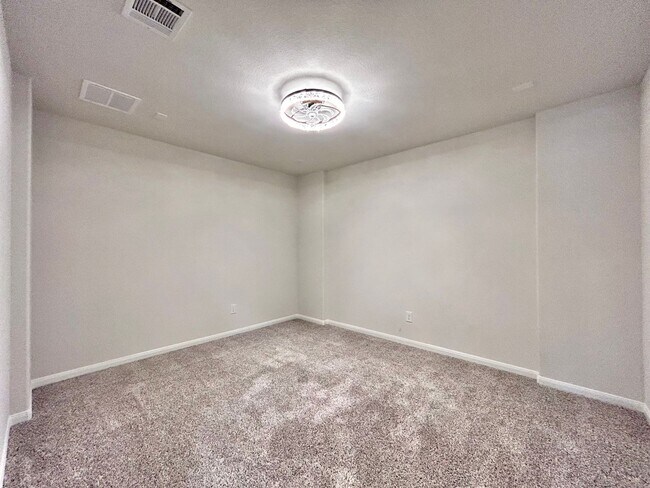 Building Photo - 208 Azalea Spgs Rd