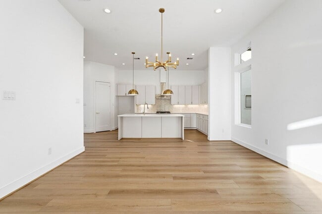 Building Photo - 3828 Wilmer St