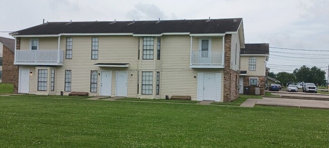 Primary Photo - 113 Oak Ridge Ave