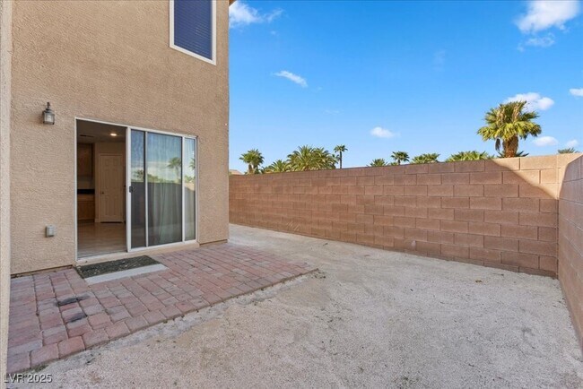 Building Photo - 4748 Golden Shimmer Ave