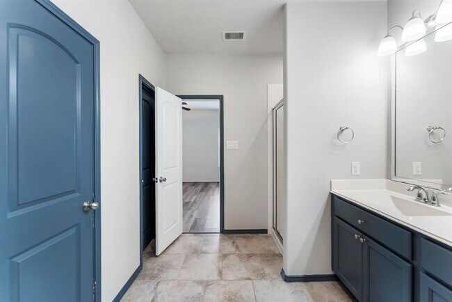 Building Photo - 24331 Ravenna Landing Loop