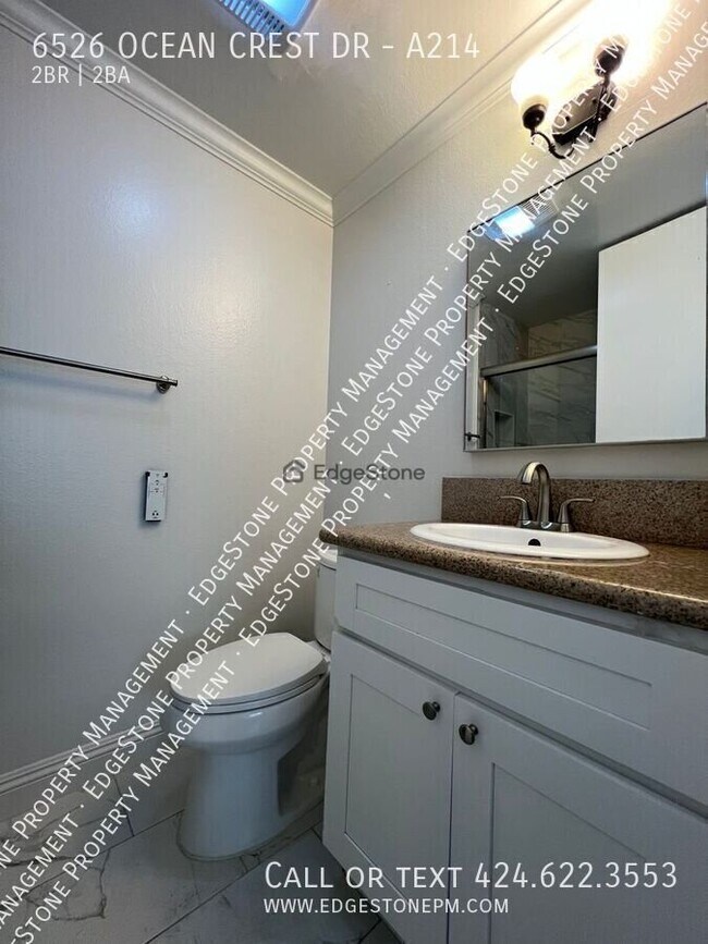 Building Photo - 6526 Ocean Crest Dr