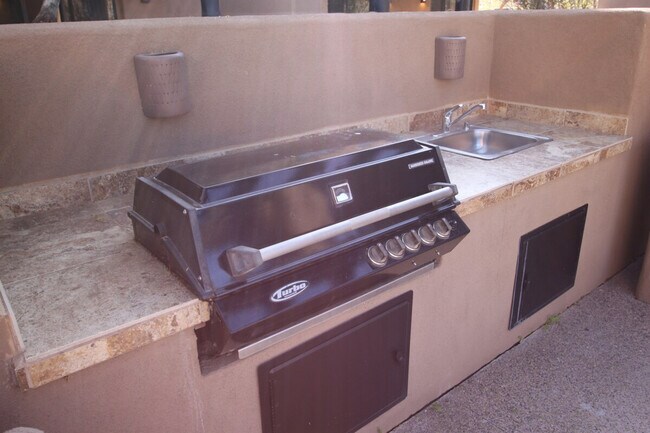 Building Photo - 28543 N 102nd Pl